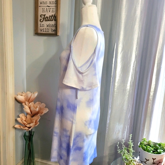 4/$20🆕️Cold Shoulder Dress - Picture 2 of 4